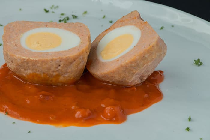 Vogelnesten in tomatensaus